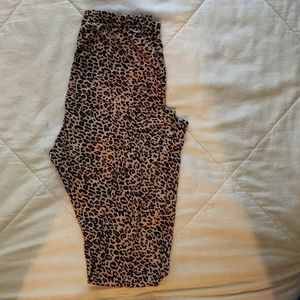 Cheetah print leggings